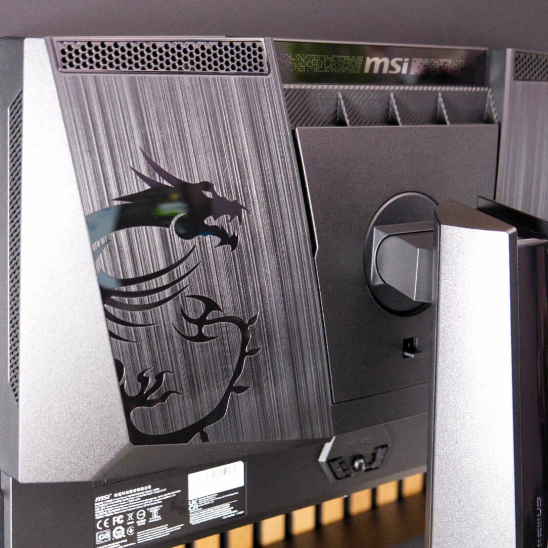 Đánh giá MSI MPG 322URX QD-OLED: Đỉnh cao 4K 240Hz với cổng DisplayPort 2.1a vượt thời gian 49 MSI MPG 322URX QD OLED 23