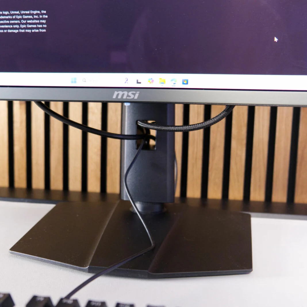 MSI MPG 322URX QD OLED 5