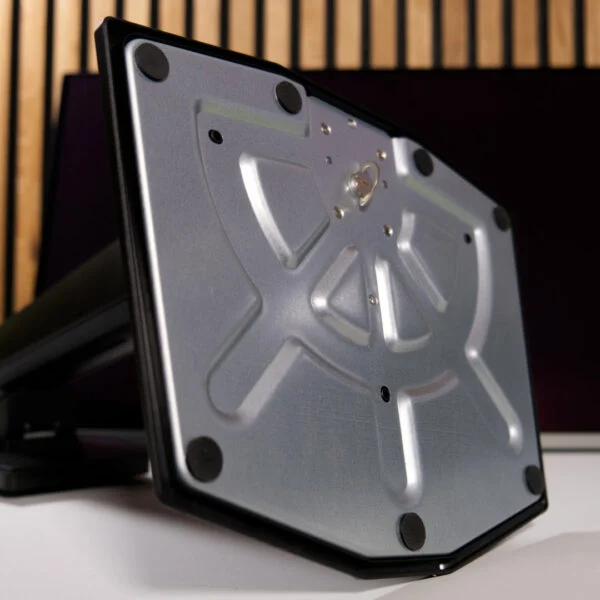 Đánh giá MSI MPG 322URX QD-OLED: Đỉnh cao 4K 240Hz với cổng DisplayPort 2.1a vượt thời gian 35 MSI MPG 322URX QD OLED 7