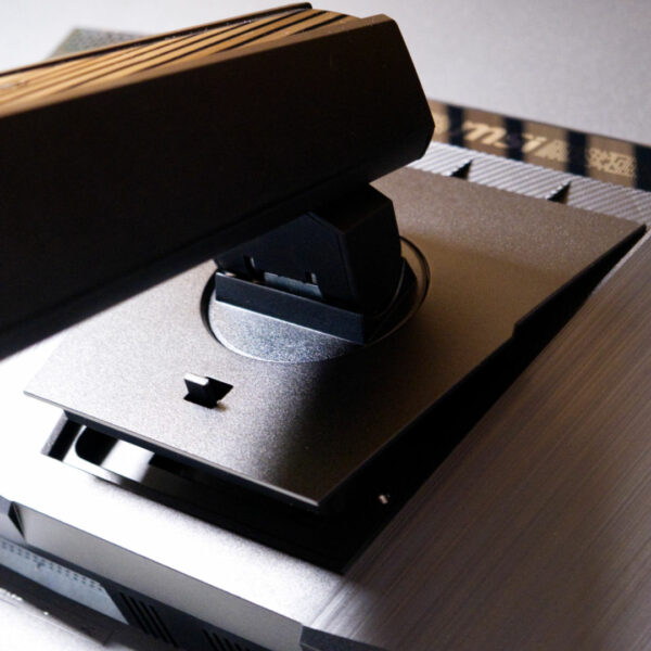 MSI MPG 322URX QD OLED 9