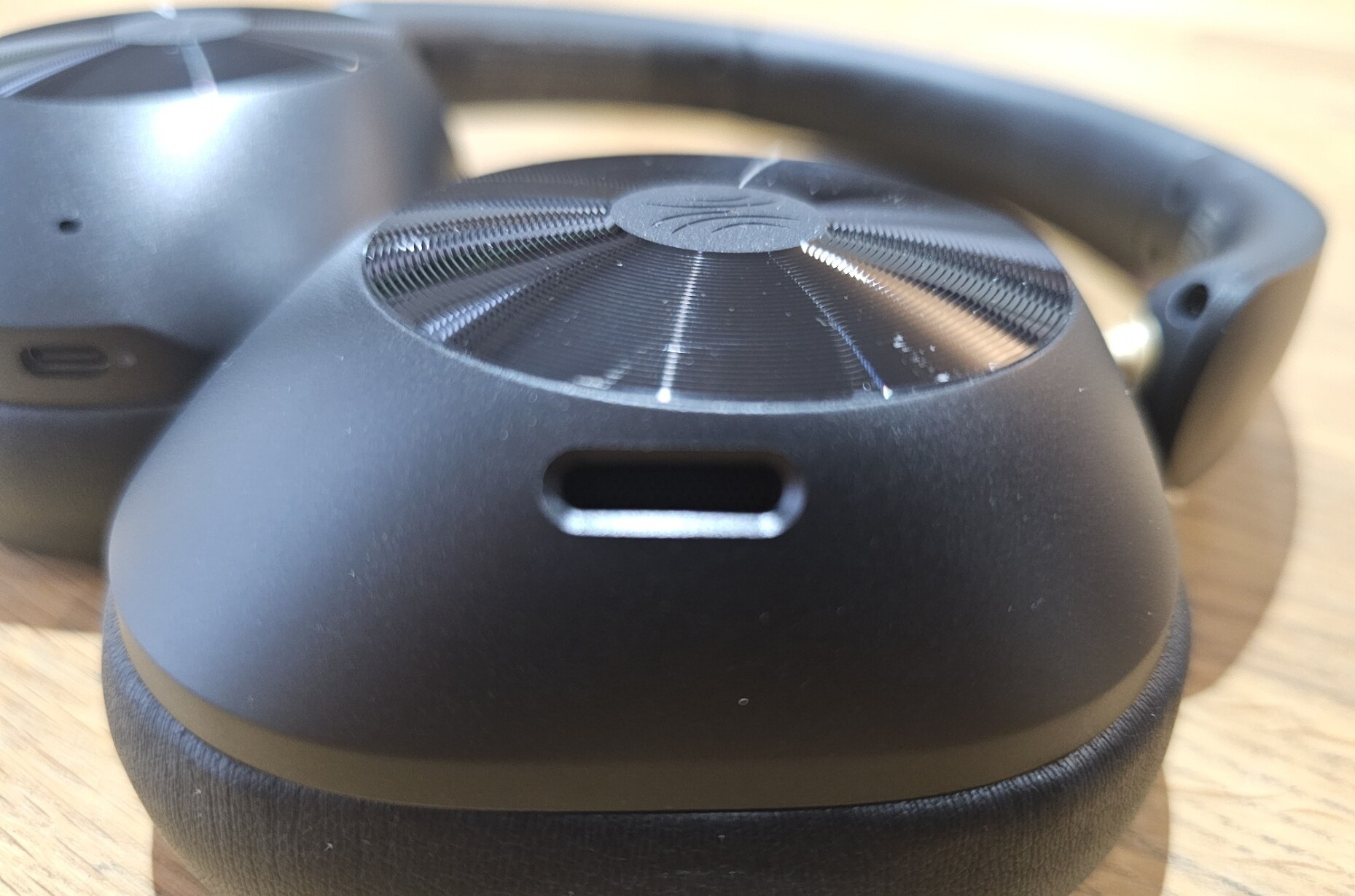 Đánh giá OXS storm A2: Tai nghe gaming không dây với công nghệ hybrid ANC 15 OXS storm A2 4