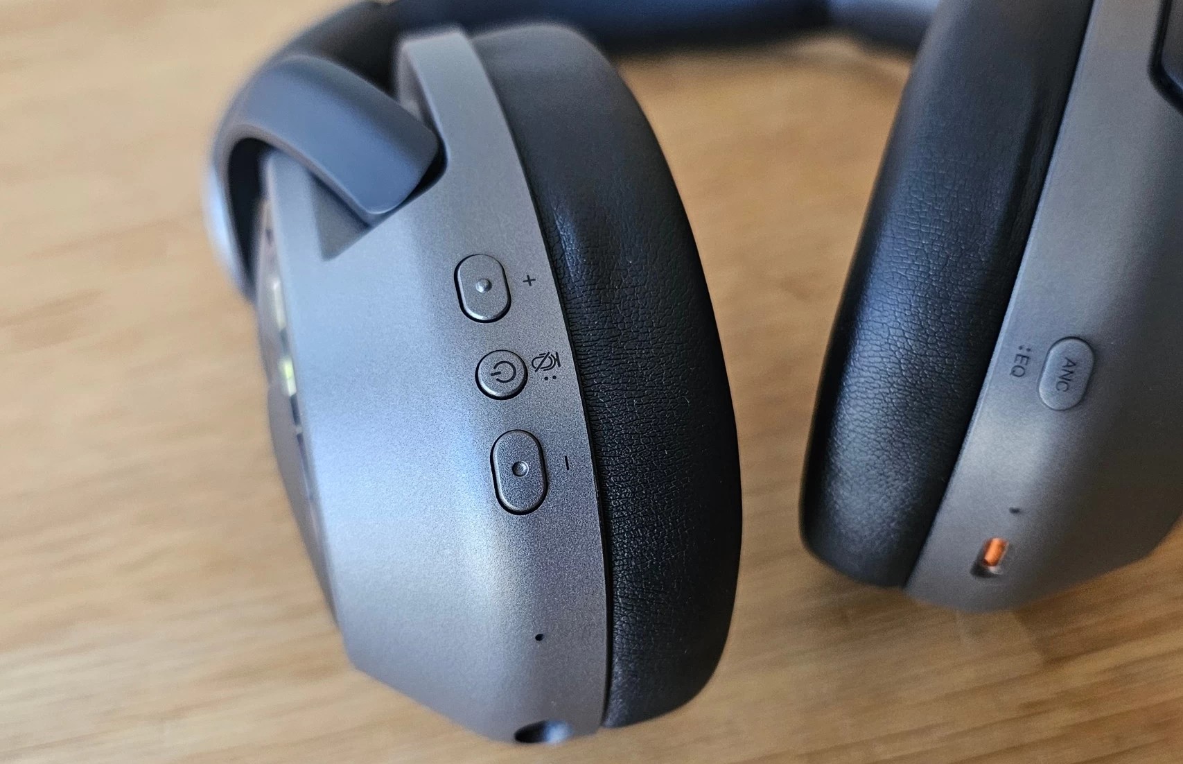 Đánh giá OXS storm A2: Tai nghe gaming không dây với công nghệ hybrid ANC 16 OXS storm A2 5