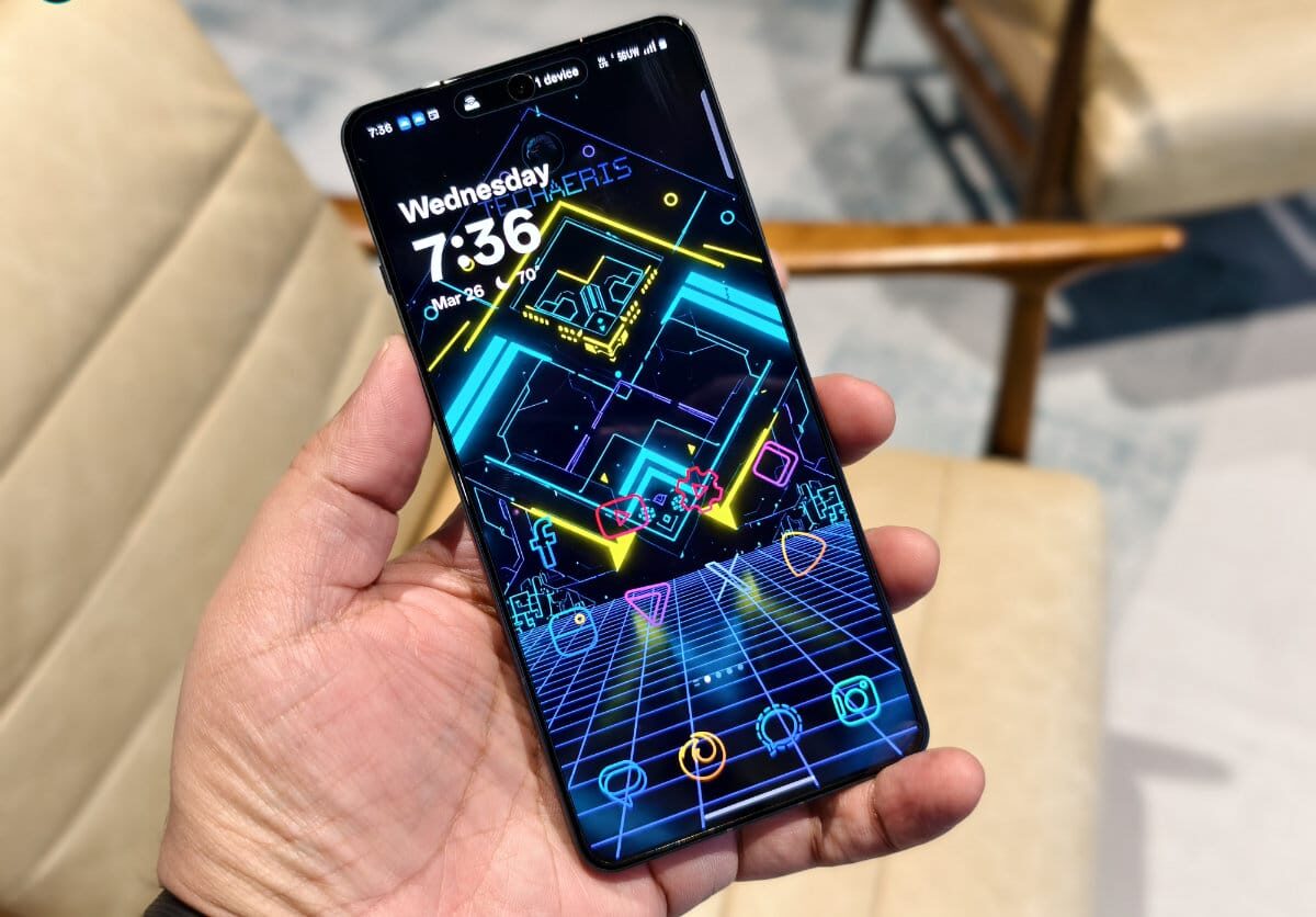 Đánh giá OnePlus 13R: Nói một cách đơn giản, đây là một chiếc điện thoại Android tầm trung tuyệt vời 14 OnePlus 13R 5 e1754649256179