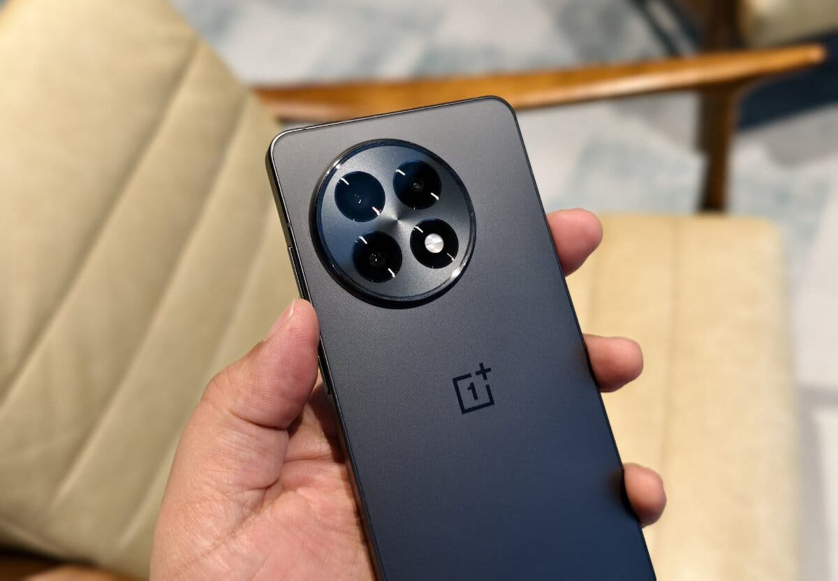 Đánh giá OnePlus 13R: Nói một cách đơn giản, đây là một chiếc điện thoại Android tầm trung tuyệt vời 18 OnePlus 13R 9 e1754649499891