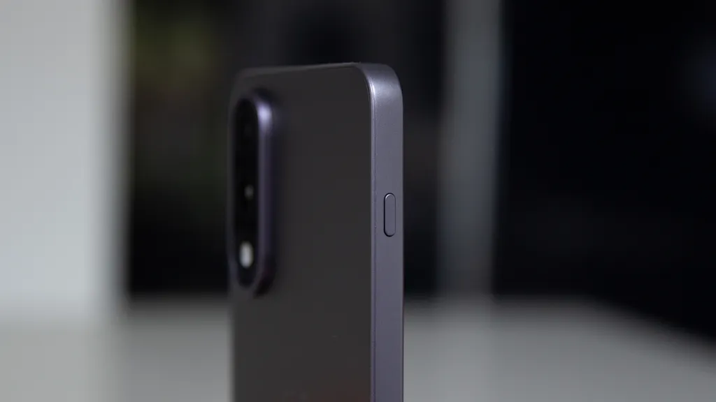 Đánh giá OnePlus Nord 5: Cỗ máy 144Hz với pin khổng lồ và selfie tuyệt đẹp 14 OnePlus Nord 5 4