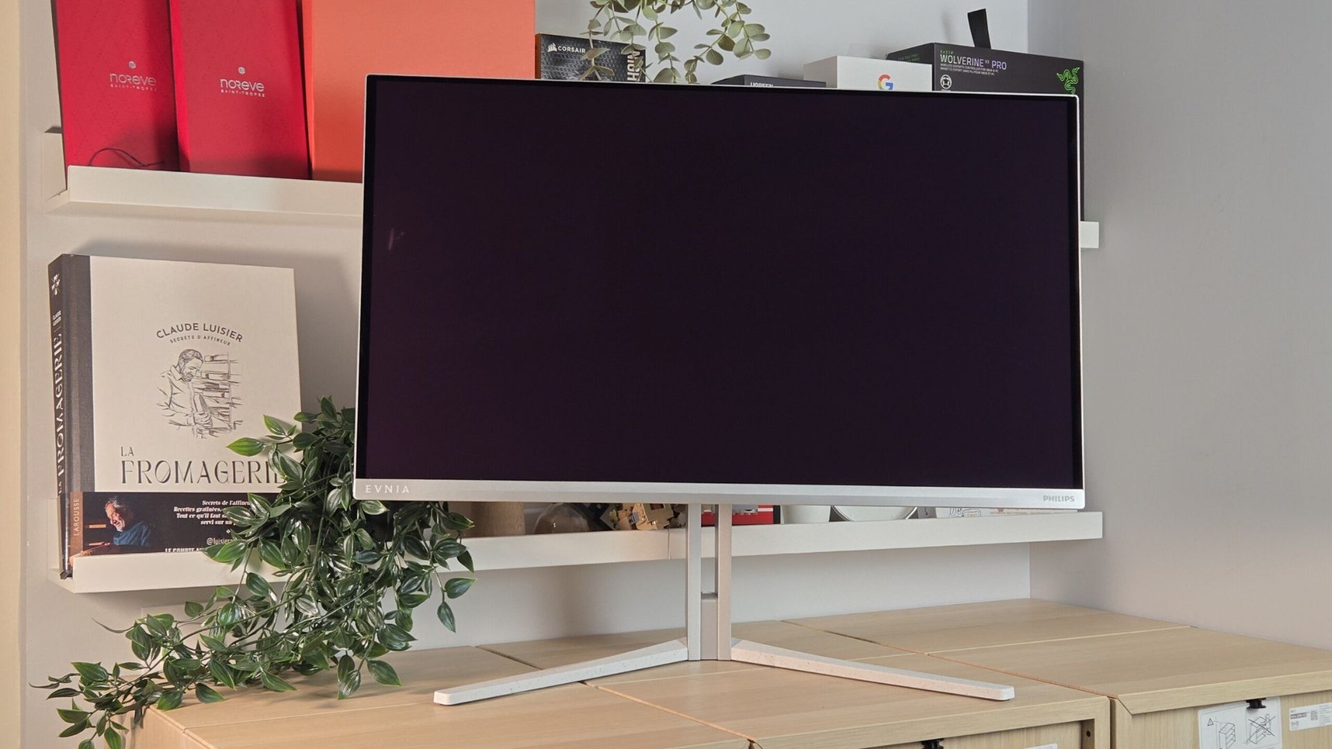 Đánh giá Philips Evnia 27M2N8500: Liệu đây có phải là màn hình OLED 27 inch tốt nhất phân khúc? 1 Philips Evnia 27M2N8500 1