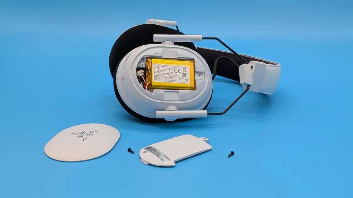 Đánh giá tai nghe Razer BlackShark V3 Pro: Chất âm tuyệt đỉnh, nhưng tính năng ANC có thực sự cần thiết? 16 Razer BlackShark V3 Pro 12