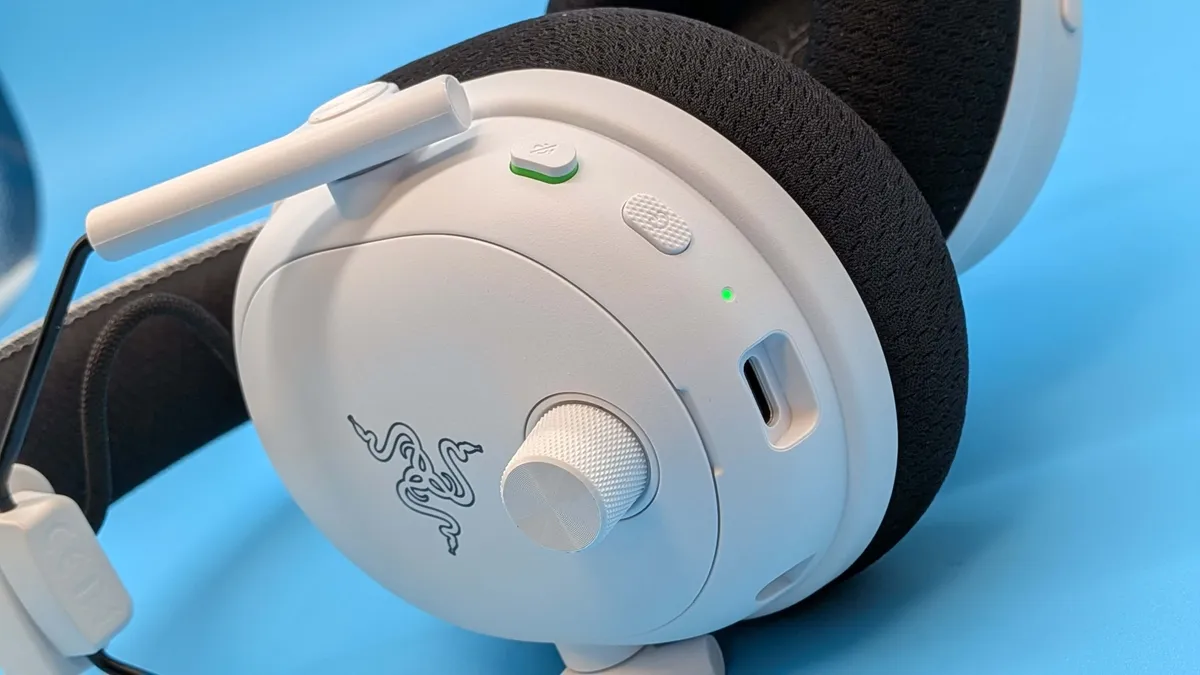 Đánh giá tai nghe Razer BlackShark V3 Pro: Chất âm tuyệt đỉnh, nhưng tính năng ANC có thực sự cần thiết? 22 Razer BlackShark V3 Pro 6