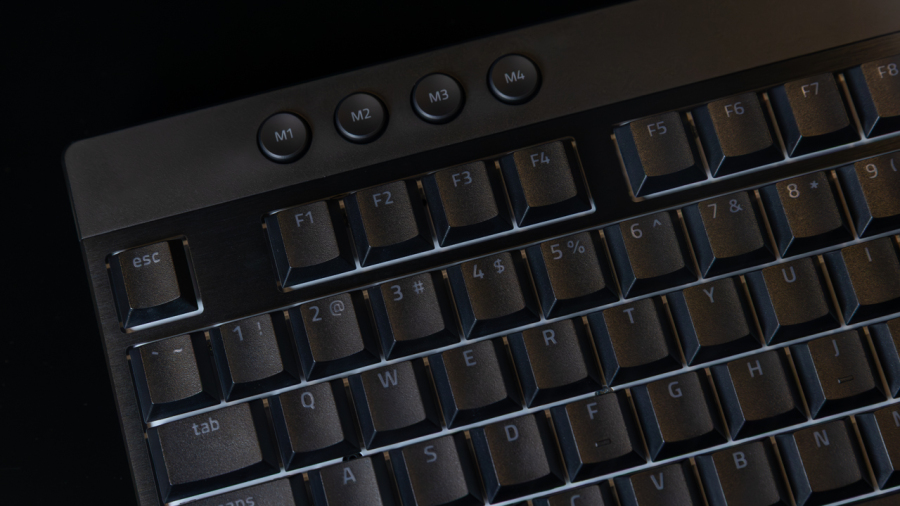 Razer BlackWidow V4 Low Profile HyperSpeed 2