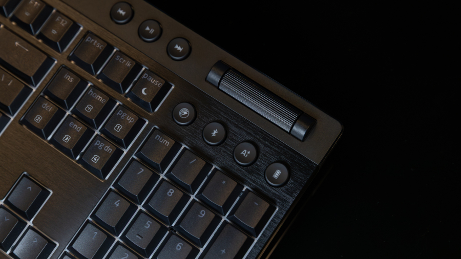 Razer BlackWidow V4 Low Profile HyperSpeed 3