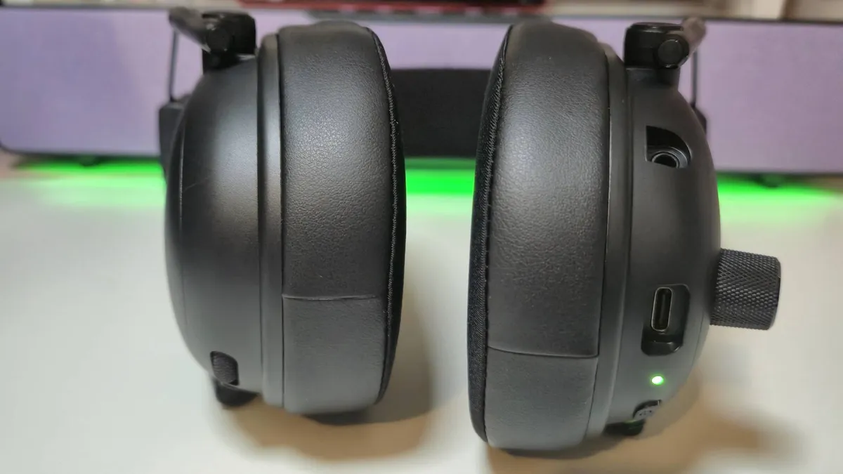 Razer Blackshark V3 4