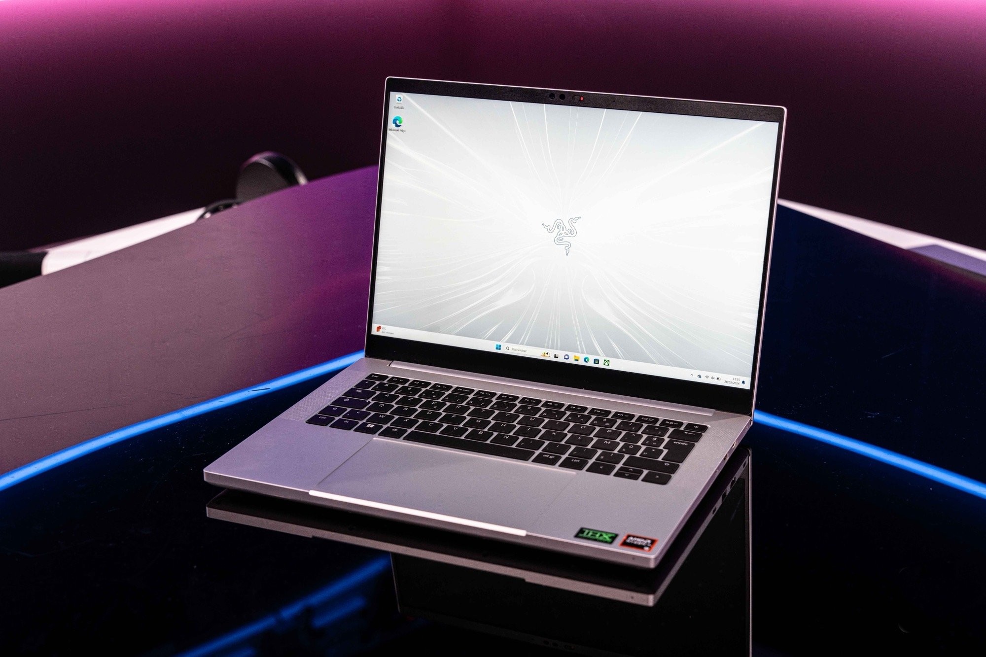 Đánh giá Razer Blade 14 (2024): Chiếc laptop gaming đột phá về tản nhiệt, hoàn hảo cho game thủ và creator 26 Razer Blade 14 2024 11