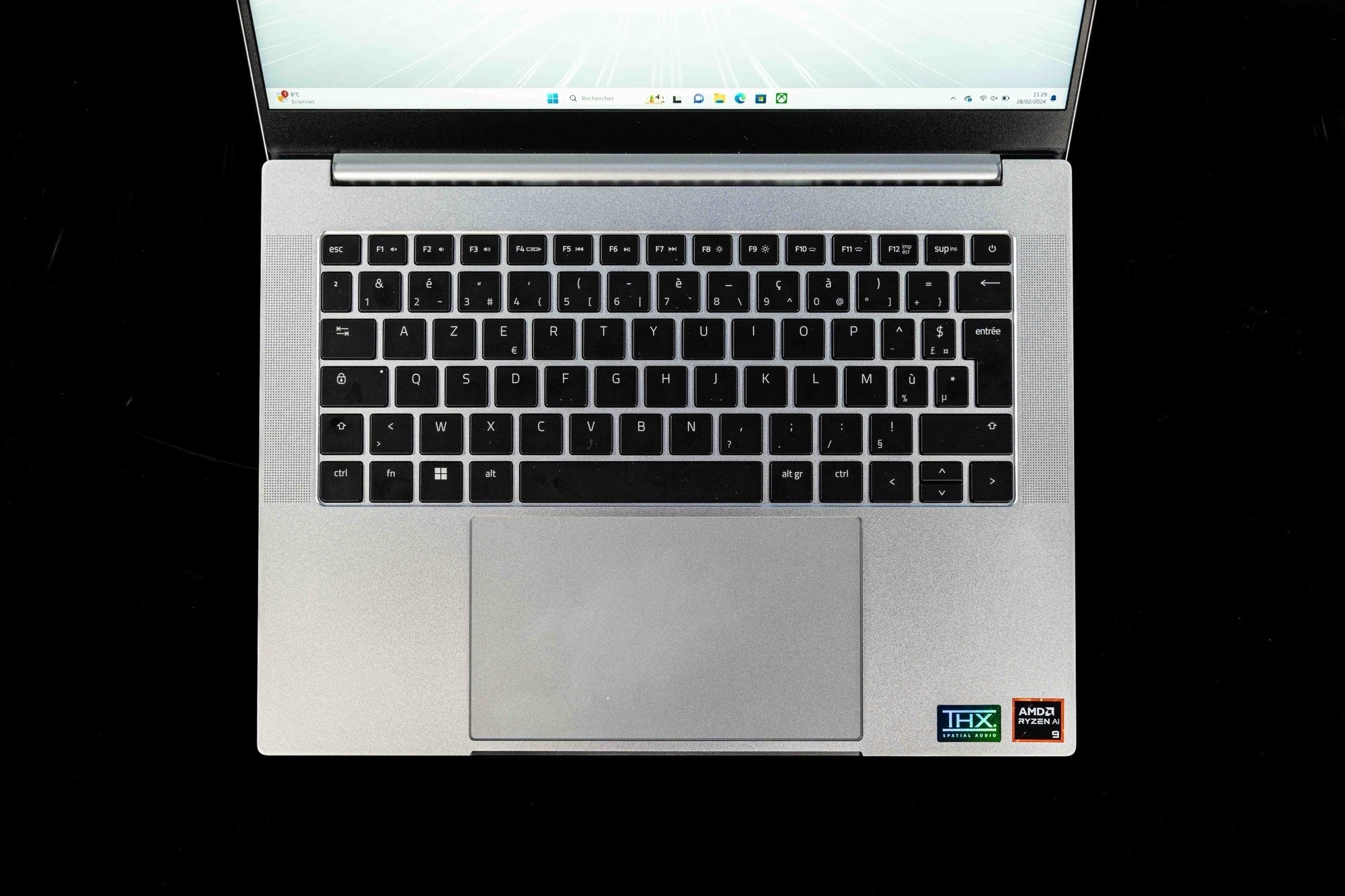 Đánh giá Razer Blade 14 (2024): Chiếc laptop gaming đột phá về tản nhiệt, hoàn hảo cho game thủ và creator 30 Razer Blade 14 2024 7