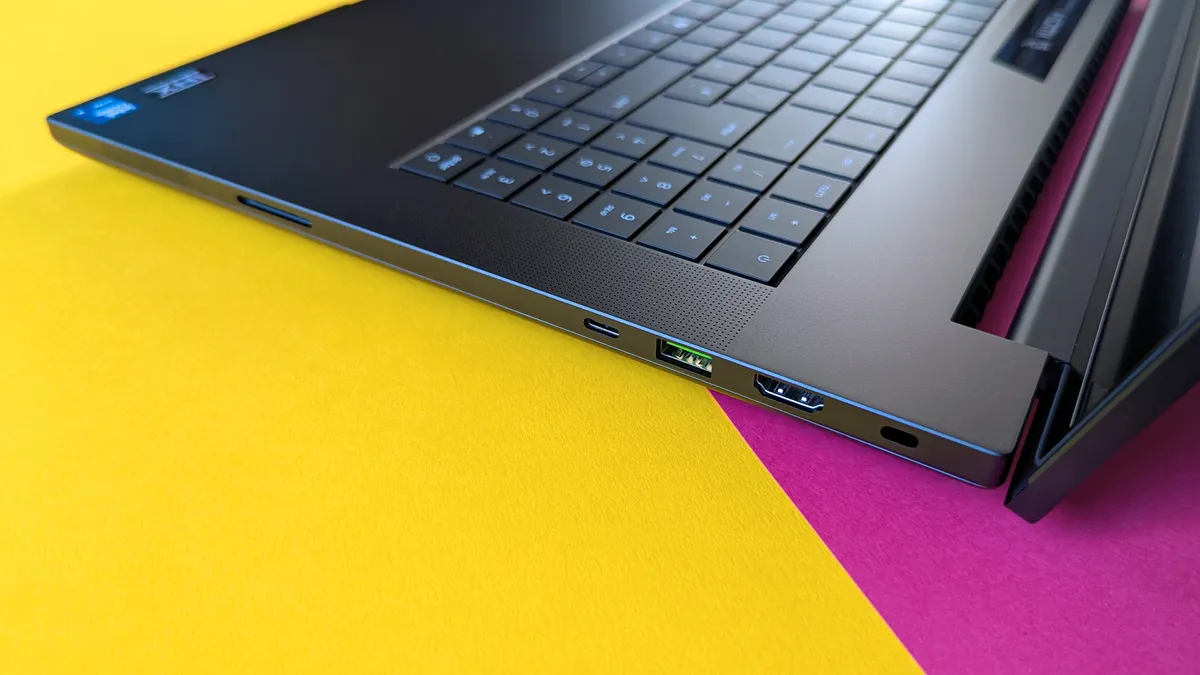 Razer Blade 18 2025 6