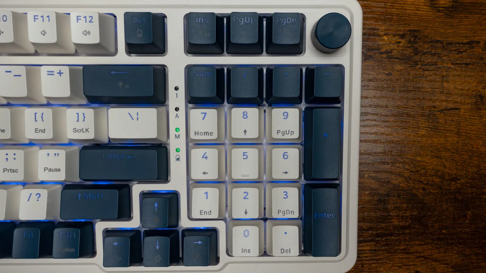 Redragon EISA K686 PRO Blue Himmel: Bàn phím Tri-Mode với thiết kế Eisa độc đáo 5 Redragon EISA K686 PRO 4