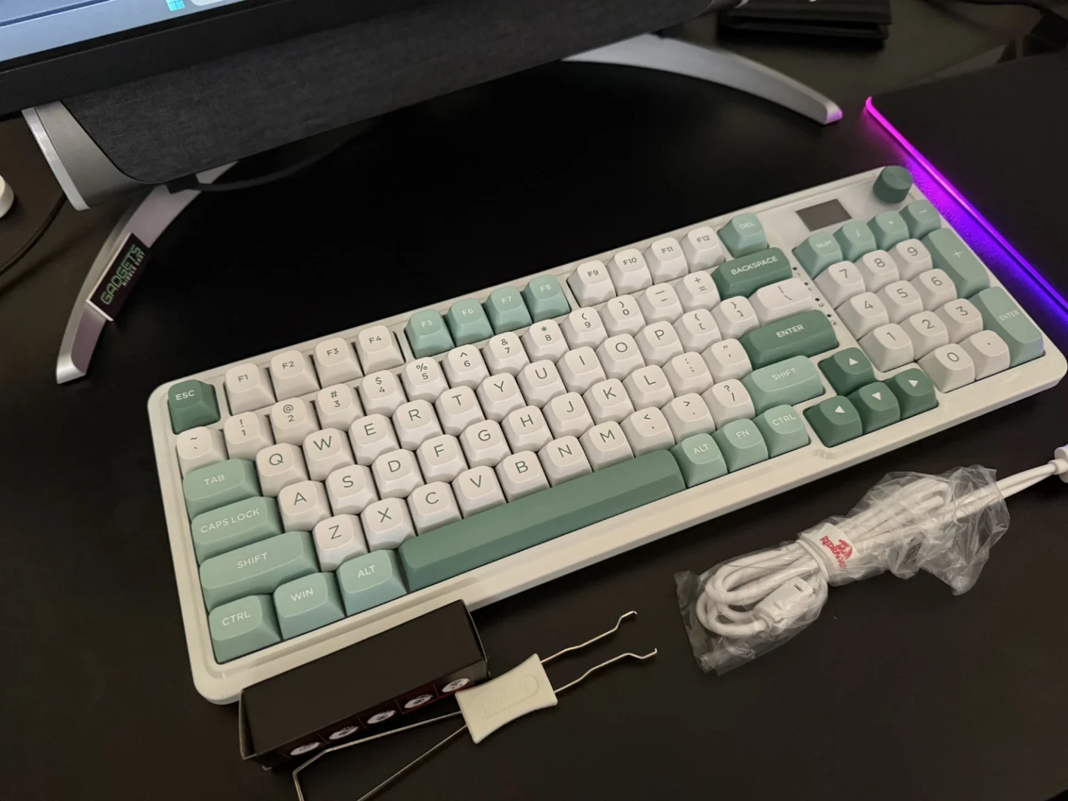 Đánh giá bàn phím Redragon Galatin Pro K719: Sáng tạo giá phải chăng với âm thanh thocky và tùy chỉnh nổi bật 13 Redragon Galatin Pro K719 2