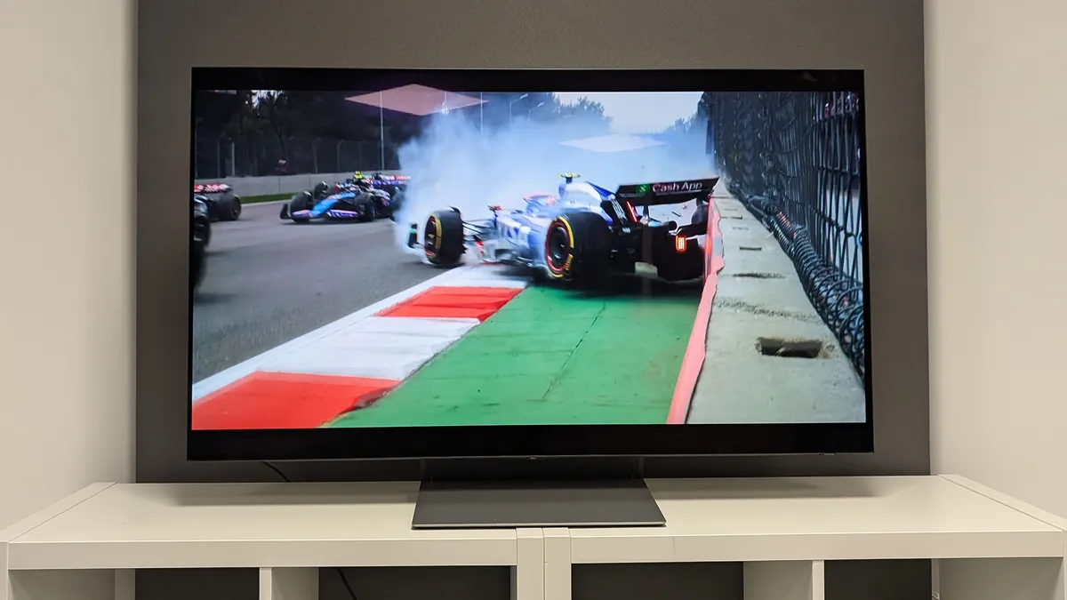 Đánh giá Samsung S90F (QE48S90F): TV OLED Mini gọn, chất lượng hình ảnh đỉnh cao 19 Samsung S90F 8