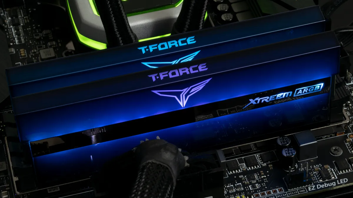 Team Group T Force Xtreem ARGB DDR4 3600 C14 2x8GB 3