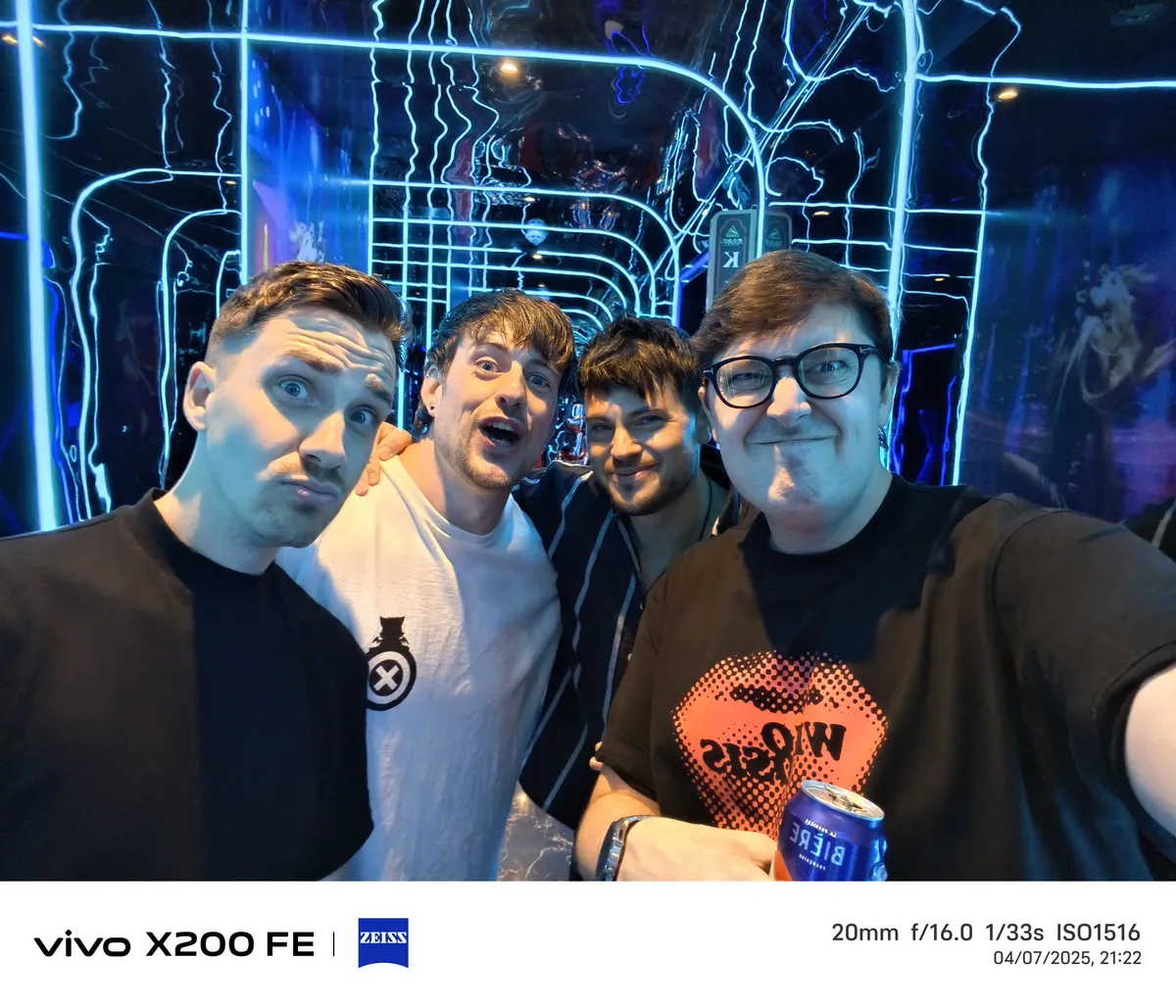 Đánh giá Vivo X200 FE: Cỗ máy nhỏ gọn với camera 4K và pin khổng lồ 6500mAh 31 Vivo X200 FE 13