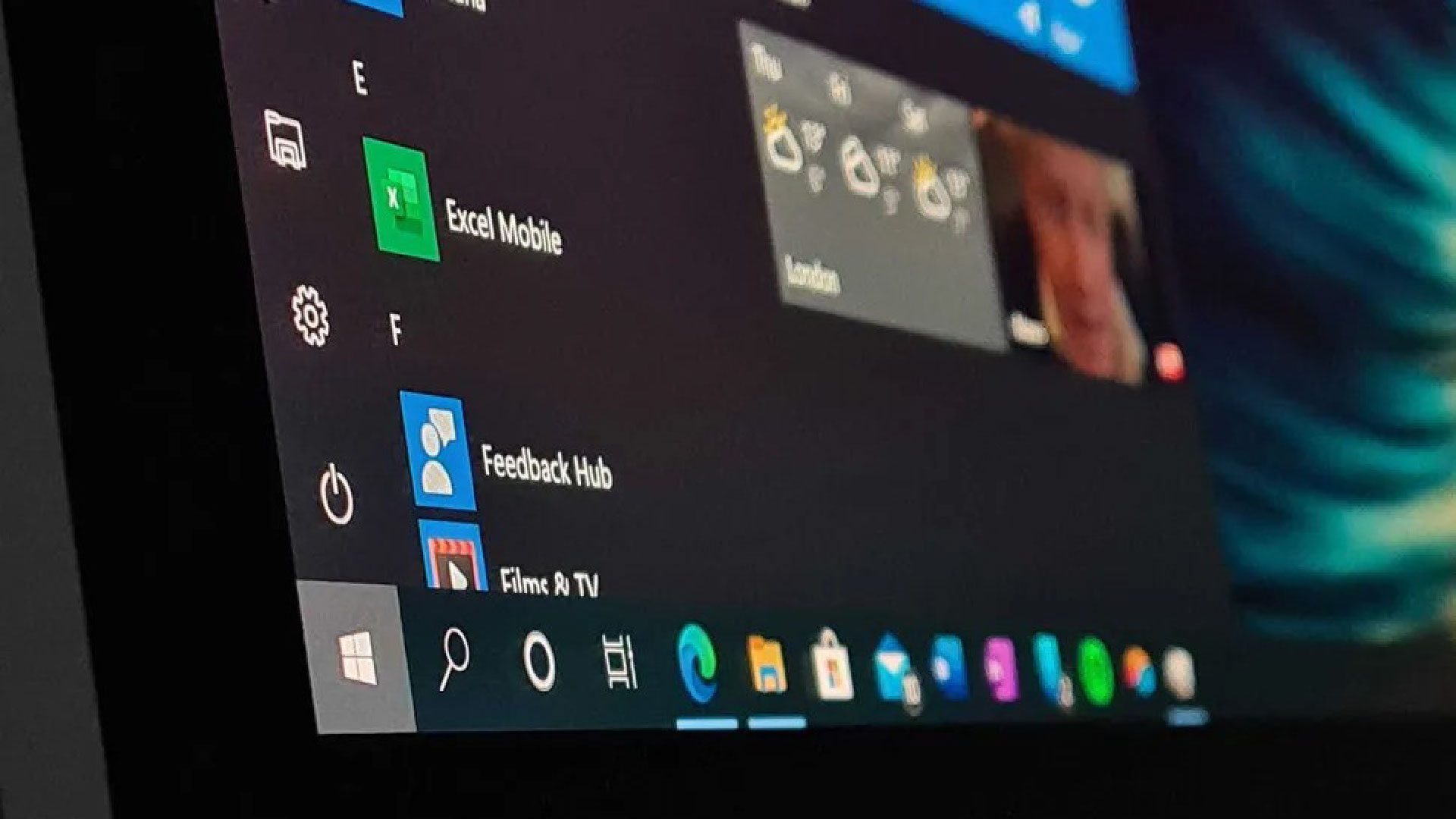 Windows 10 vừa tròn 10 năm tuổi: Hãy cùng nhìn lại 10 khoảnh khắc gây tranh cãi và định hình lịch sử của nó 1 Windows 10 01