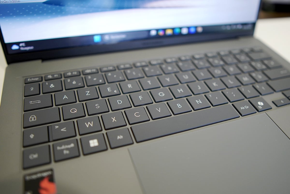 Đánh giá Asus Zenbook A14 (UX3407): Liệu có phải là chiếc laptop tốt nhất năm 2025? 21 asus zenbook a14 test 05