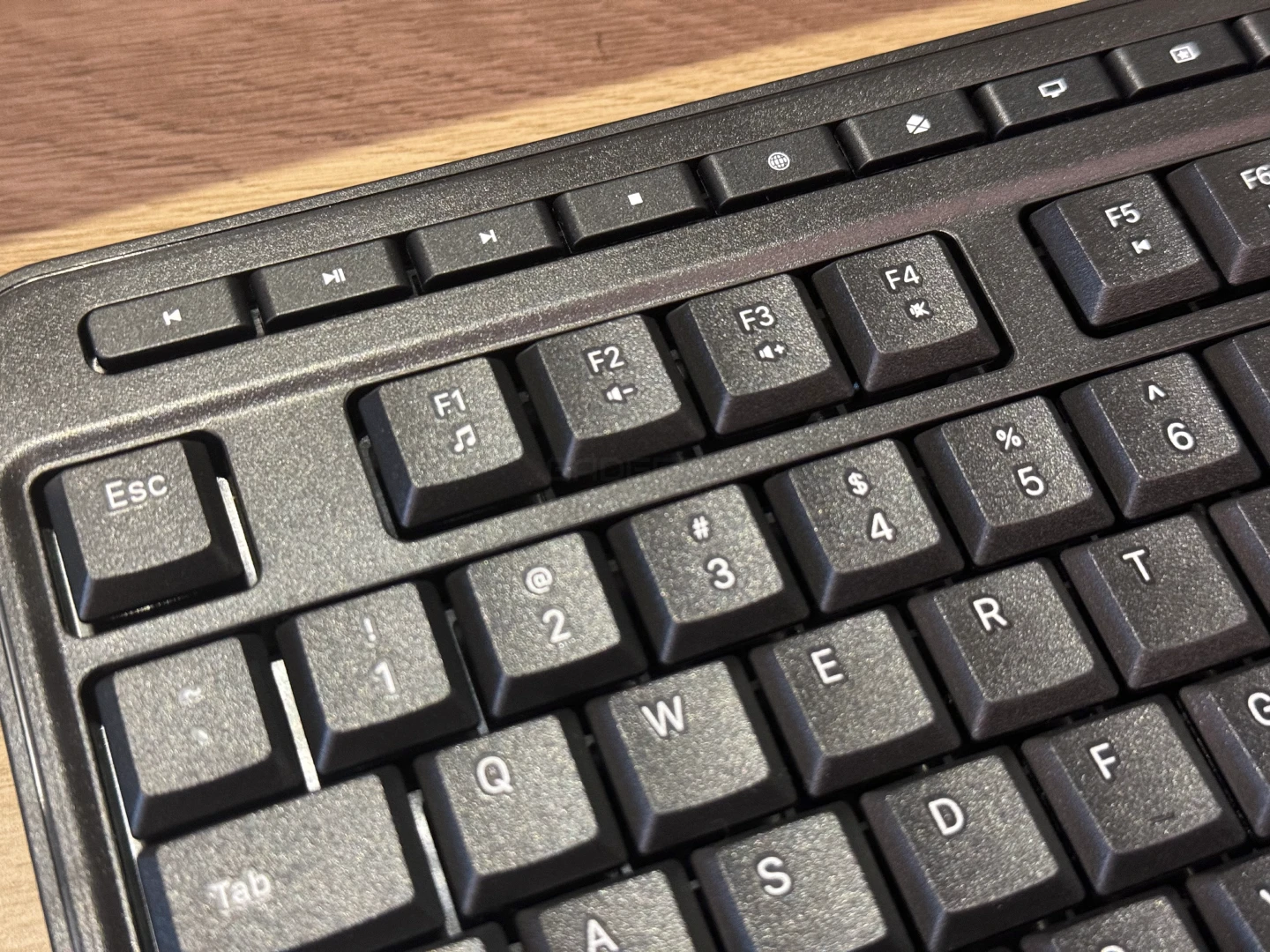 ban phim va chuot Clevisco E 4