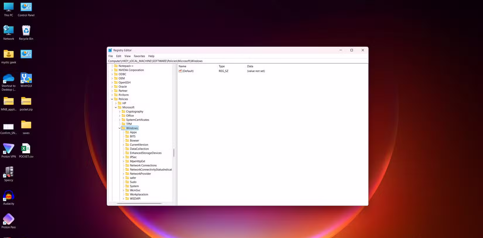 10 shows registry setting for disabling lock screen e1757126267300