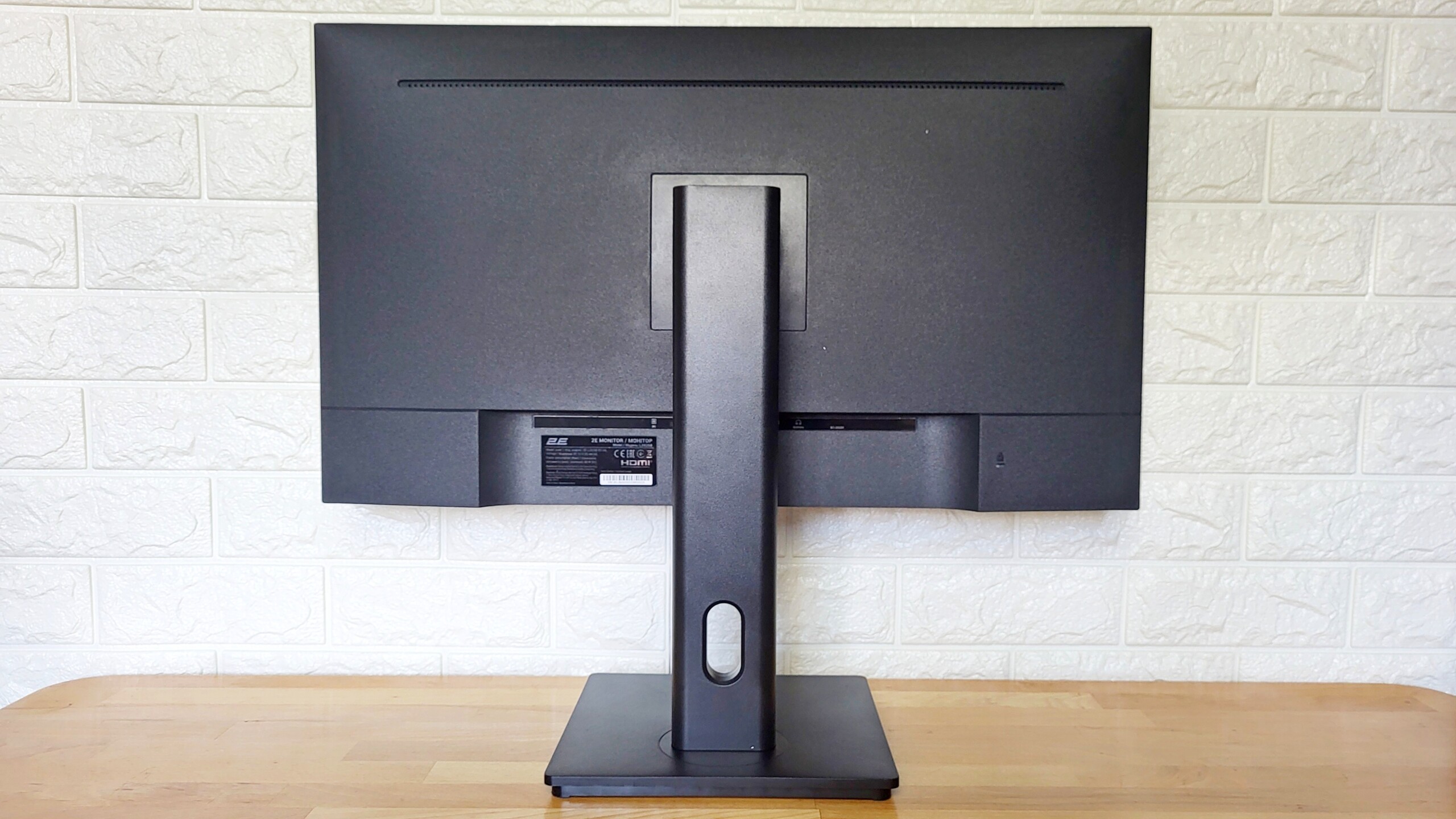 Đánh giá 2E L2825B: Chiếc màn hình gaming 28-inch với công nghệ FreeSync Premiu 36 2E L2825B 26