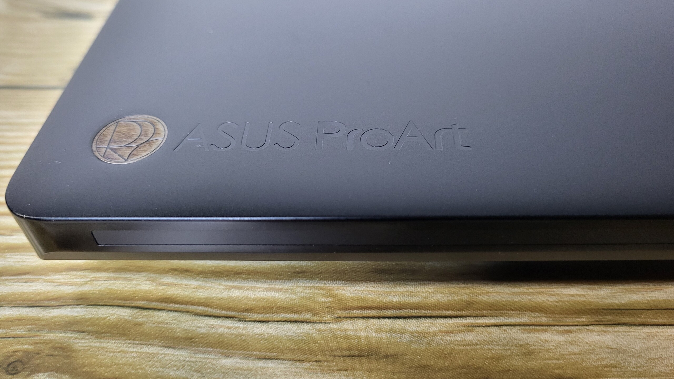 ASUS ProArt P16 H7606WI 12