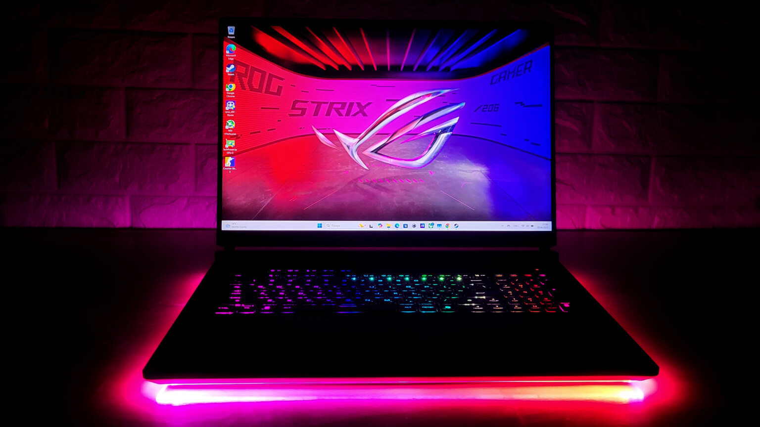 Đánh giá ASUS ROG Strix SCAR 18 (G835LX): Màn hình Mini-LED 240Hz, RTX 5090 - Đỉnh cao trải nghiệm 69 ASUS ROG Strix SCAR 18 G835LX 2