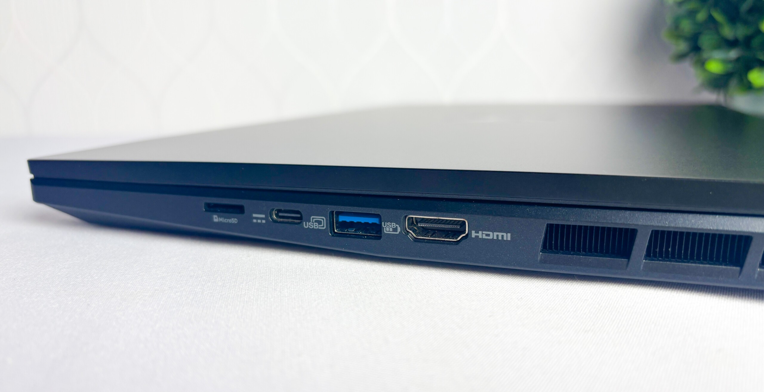 Acer Nitro 14 AN14 41 R6 27