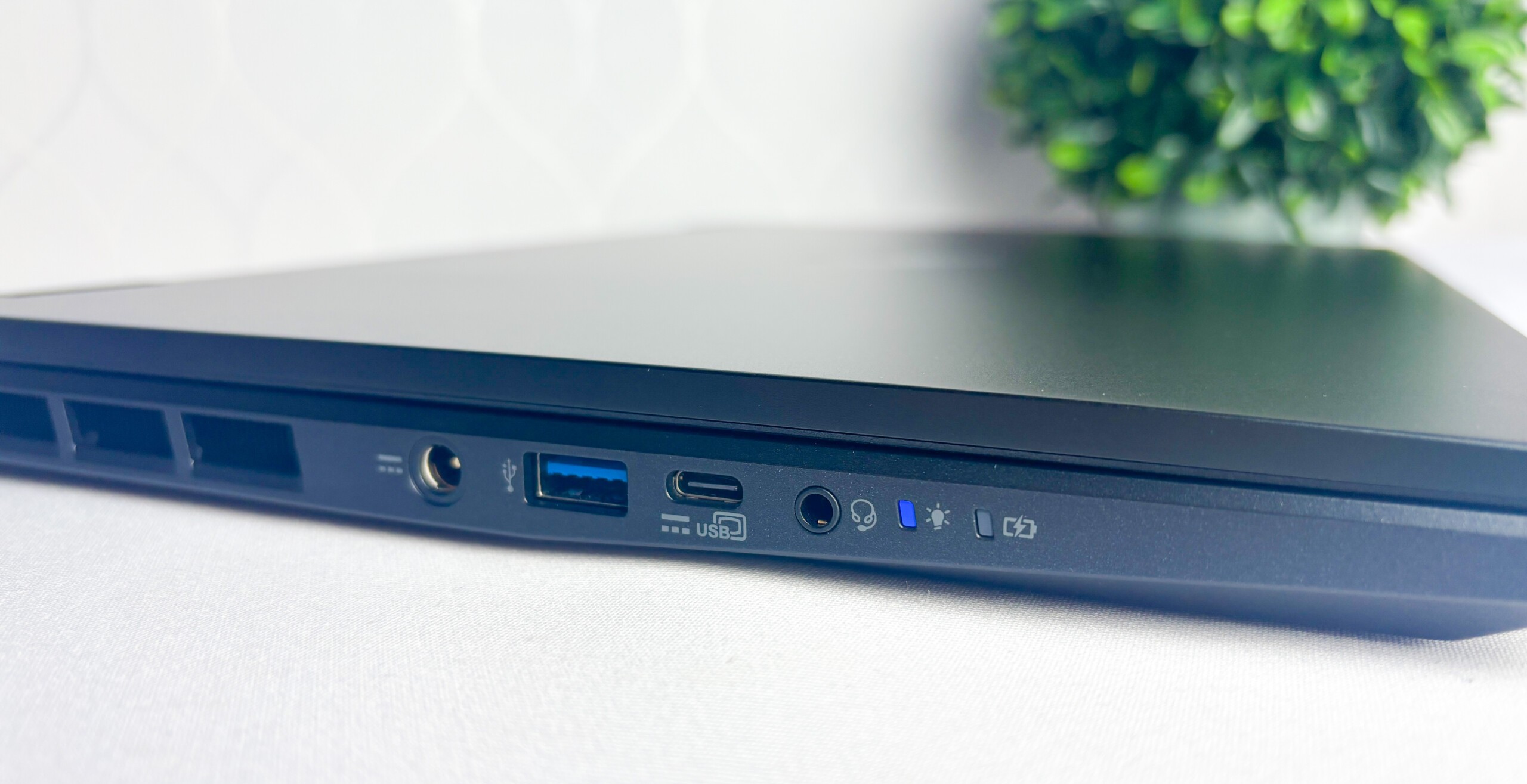 Acer Nitro 14 AN14 41 R6 28