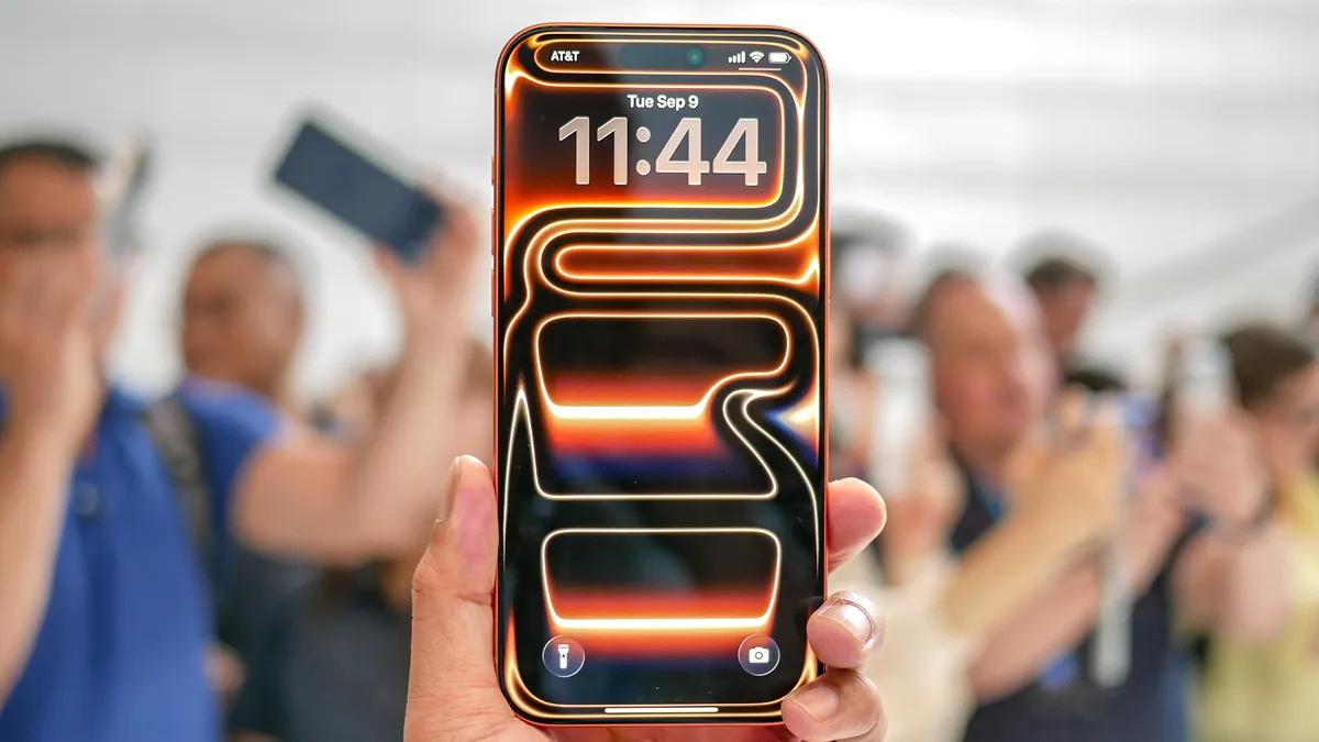 Trải nghiệm iPhone 17 Pro & 17 Pro Max: Đột phá lớn nhất sau nhiều năm 12 Apple iPhone 17 Pro and 17 Pro Max 5