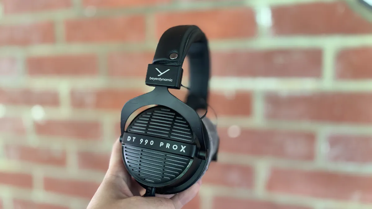 Beyerdynamic DT 990 Pro X 6