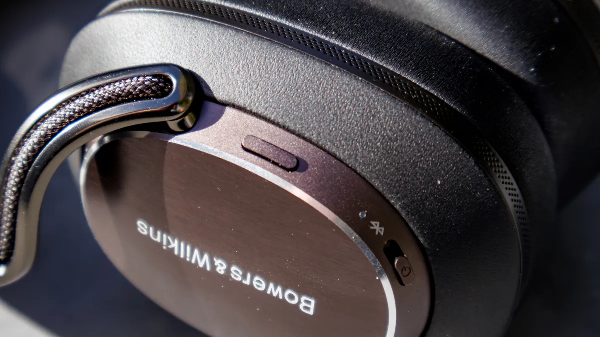 Bowers Wilkins Px8 S2 2