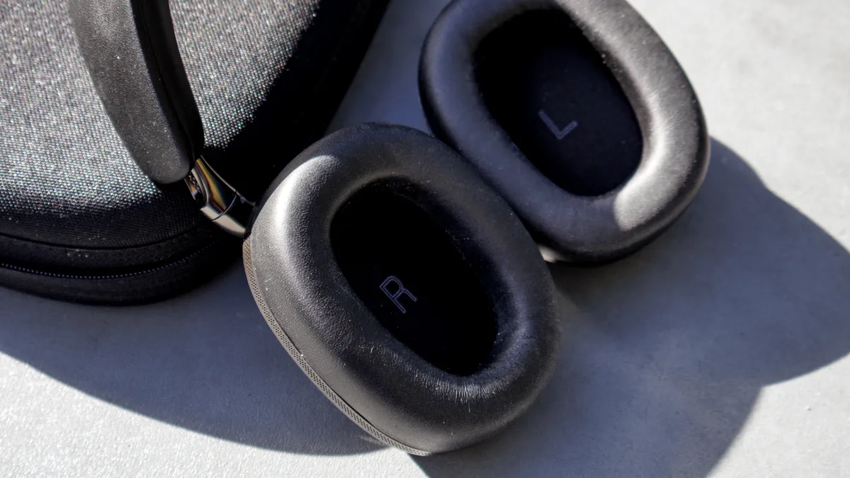 Bowers Wilkins Px8 S2 7