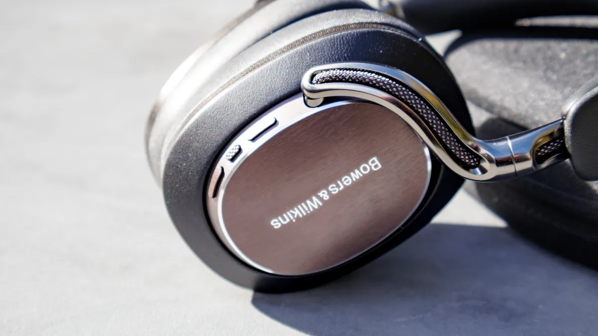 Bowers Wilkins Px8 S2 8