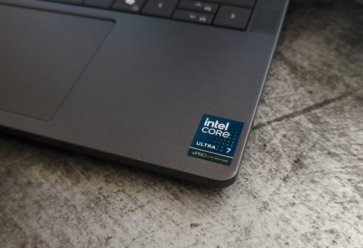 Đánh giá Dell Pro 13 Premium: Một chiếc laptop siêu nhẹ dành cho doanh nhân với sức mạnh siêu bền 23 Dell Pro 13 Premium 10 e1756890666623