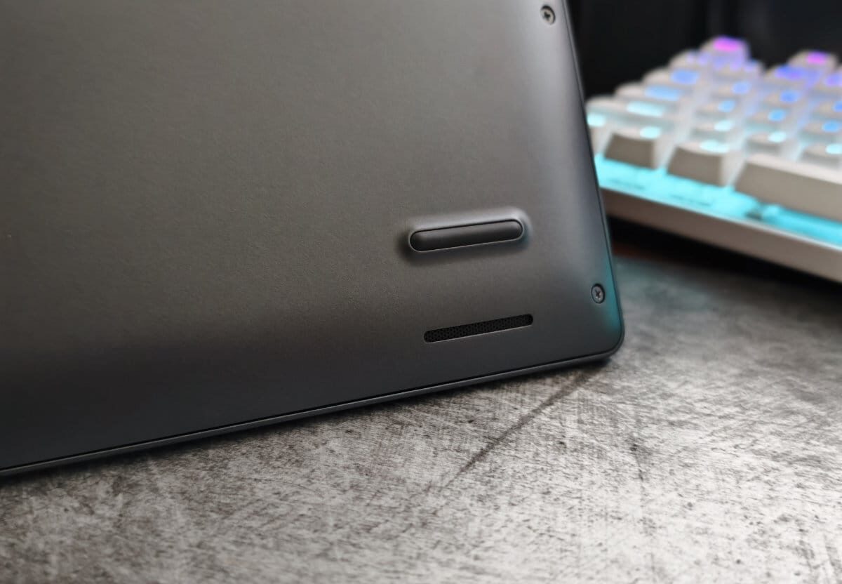 Đánh giá Dell Pro 13 Premium: Một chiếc laptop siêu nhẹ dành cho doanh nhân với sức mạnh siêu bền 21 Dell Pro 13 Premium 8 e1756890565310