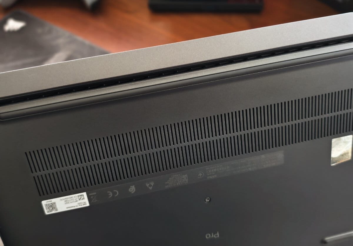 Đánh giá Dell Pro 13 Premium: Một chiếc laptop siêu nhẹ dành cho doanh nhân với sức mạnh siêu bền 22 Dell Pro 13 Premium 9 e1756890637968