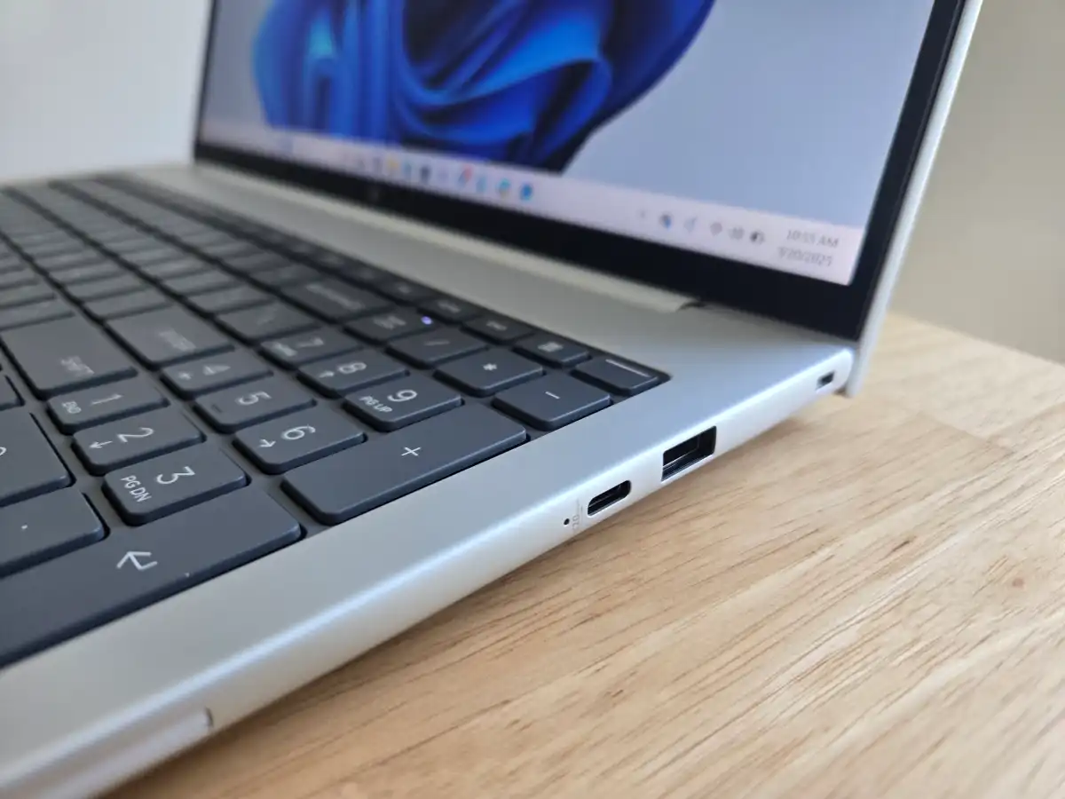 HP EliteBook 8 G1a 5