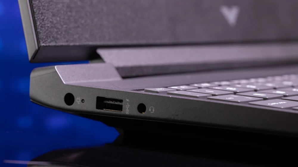 Đánh giá HP Victus 15 (2025): Hiệu suất ấn tượng, giá cả phải chăng và sẵn sàng chiến đấu đỉnh cao 10 HP Victus 15 2025 3