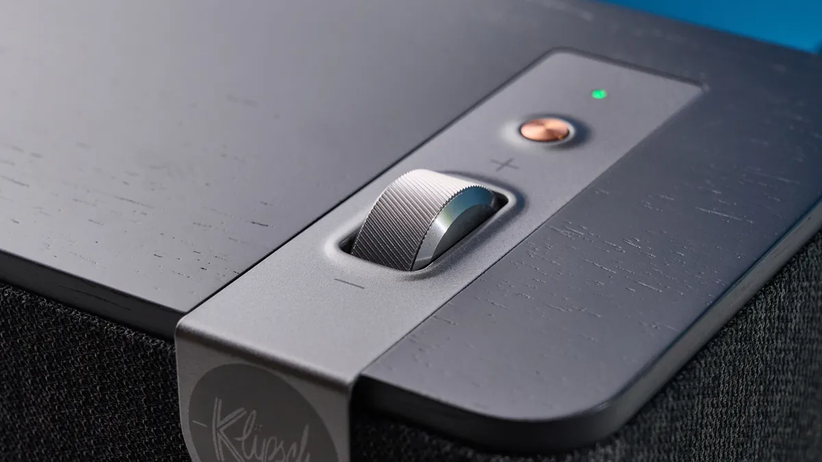 Khám phá Klipsch The One Plus: Loa Bluetooth sang trọng với Bass sâu lắng 16 Klipsch The One Plus 5