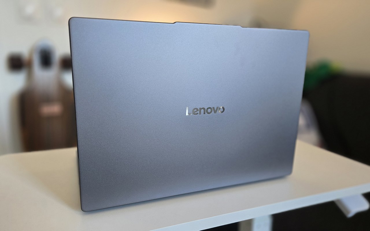 Đánh giá Lenovo IdeaPad Slim 3x Gen 10: Liệu chip Snapdragon có đủ sức thay thế Intel/AMD? 16 Lenovo IdeaPad Slim 3x Gen 10 9
