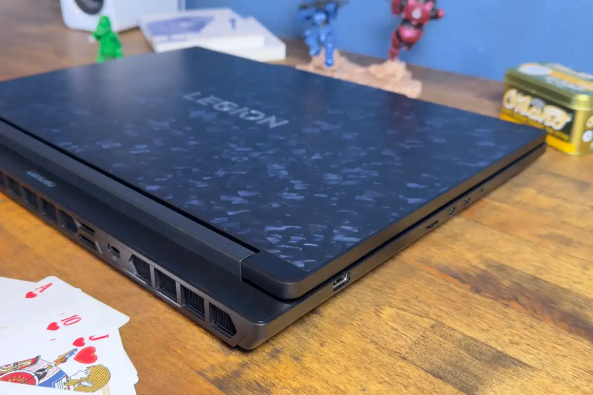 Đánh giá Lenovo Legion 9i: Một chiếc laptop chơi game tuyệt vời với một điểm yếu lớn 17 Lenovo Legion 9i 5