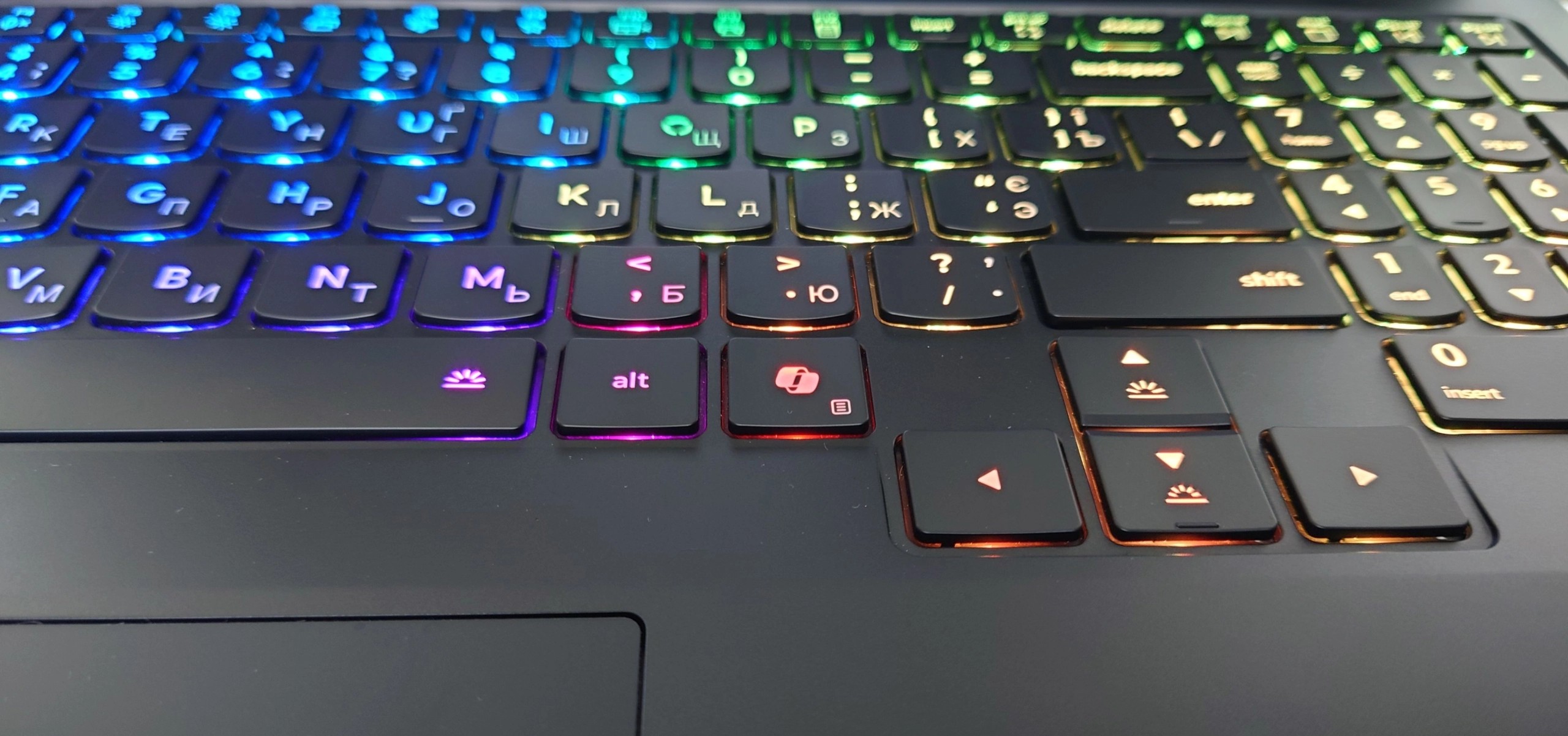 Đánh giá Lenovo Legion Pro 7 16IAX10H: Chiếc laptop gaming hoàn hảo cho game thủ và nhà sáng tạo 43 Lenovo Legion Pro 7 16IAX10H 22