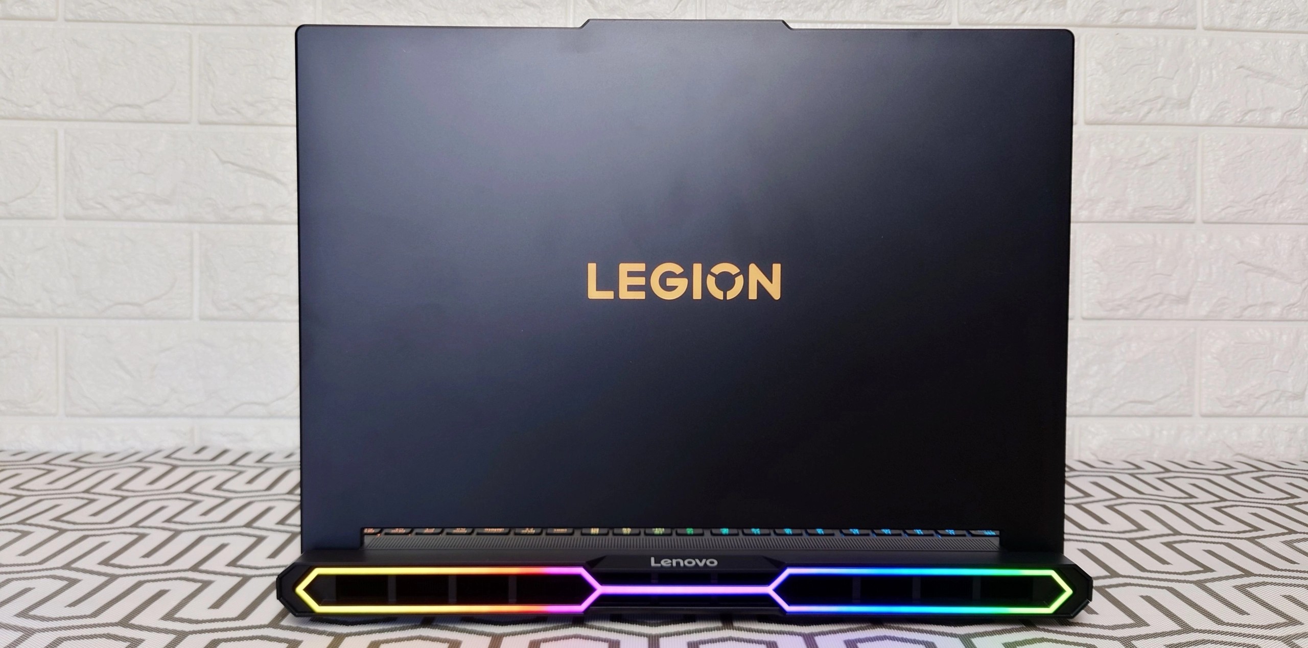Đánh giá Lenovo Legion Pro 7 16IAX10H: Chiếc laptop gaming hoàn hảo cho game thủ và nhà sáng tạo 65 Lenovo Legion Pro 7 16IAX10H 32