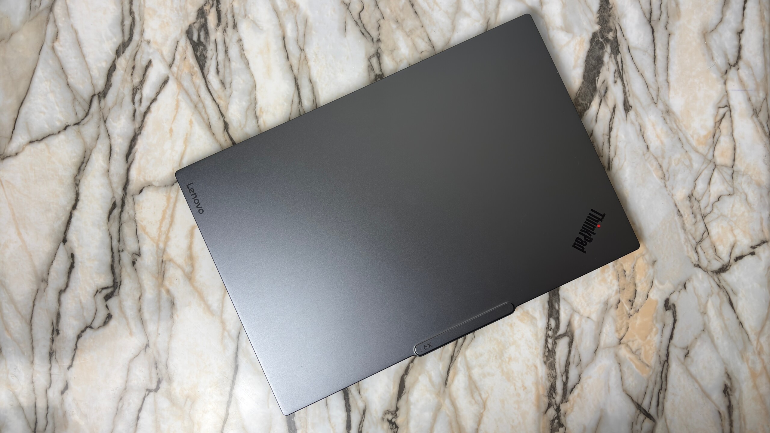 Đánh giá Lenovo ThinkPad X9 15 Aura Edition: Tinh tế, mạnh mẽ, màn hình OLED tuyệt đẹp 33 Lenovo ThinkPad X9 15 Aura Edition 29