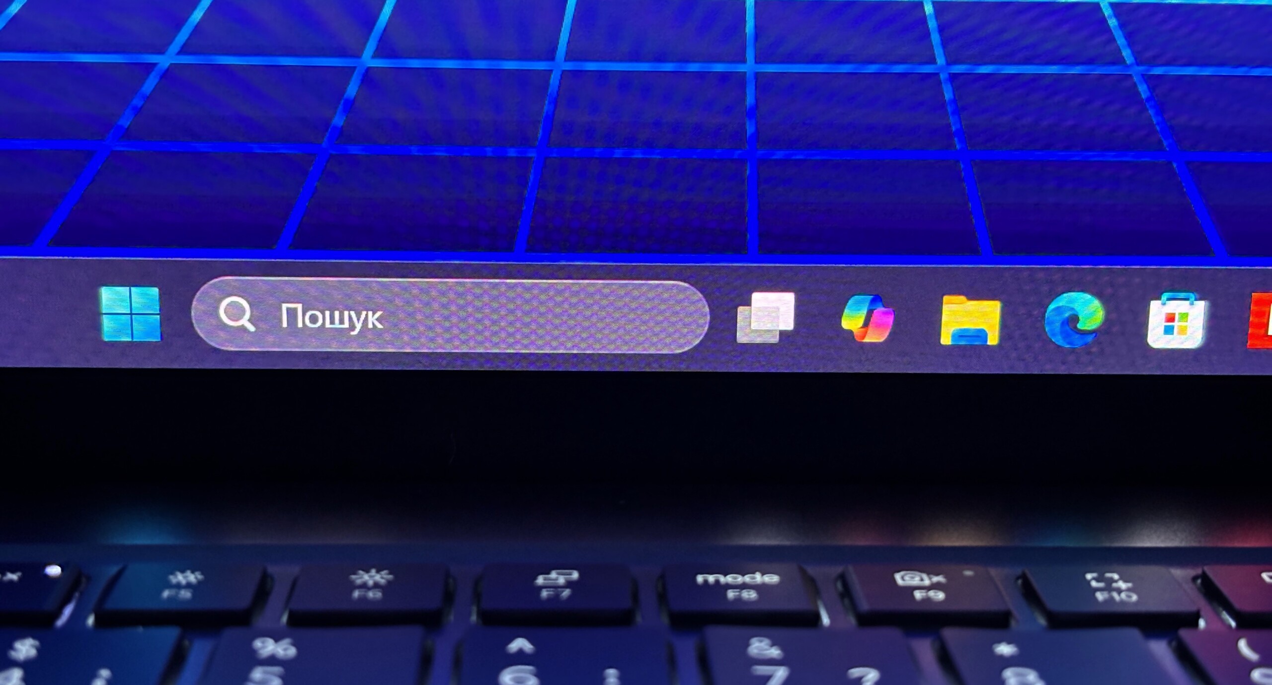 Đánh giá Lenovo ThinkPad X9 15 Aura Edition: Tinh tế, mạnh mẽ, màn hình OLED tuyệt đẹp 55 Lenovo ThinkPad X9 15 Aura Edition 6
