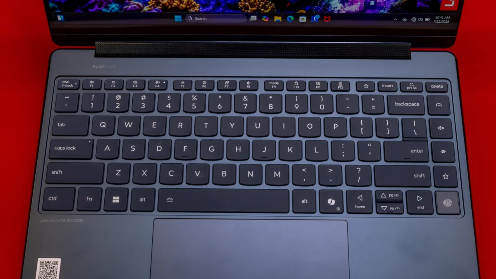 Đánh giá Lenovo Yoga 9i Gen 10 Aura Edition: Vẻ đẹp tinh tế hòa quyện cùng hiệu năng mạnh mẽ và thời lượng pin gần như vô tận. 13 Lenovo Yoga 9i Gen 10 Aura Edition 4